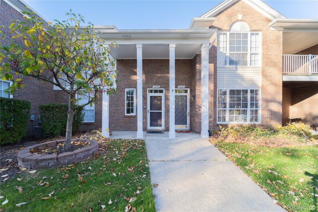 16256 Grandview Drive, Macomb township