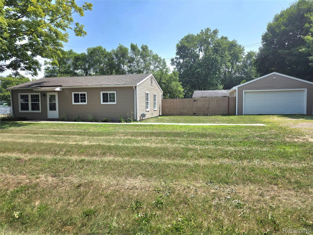 3611 Minton Road, Lake Orion village