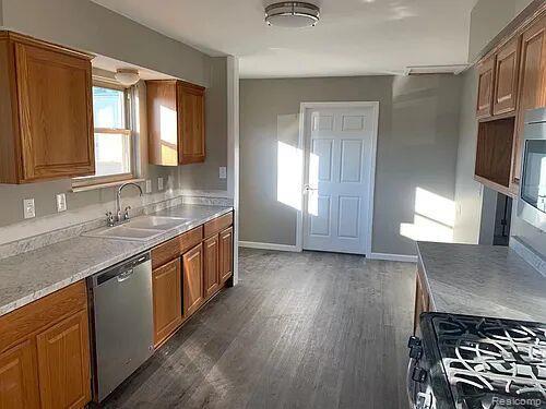 25 Chopin Avenue, Troy city