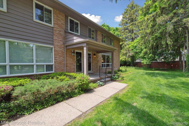 1047 N Old Woodward Avenue 4, Birmingham city