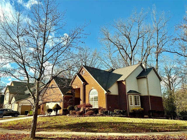 44000 Settlers Creek Court, Novi city