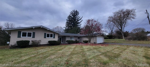 35527 Springvale Street, Farmington city