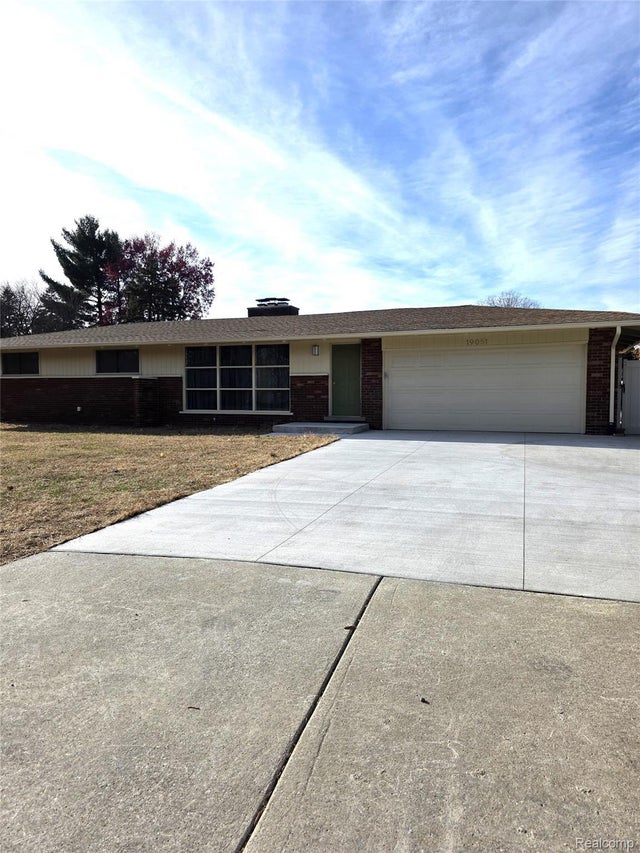 19051 Merriman Road, Livonia city