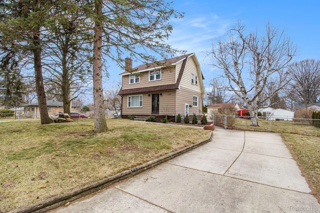 21305 Ontaga Street, Farmington Hills city