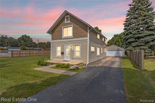 3420 Fairmont Road, Royal Oak city