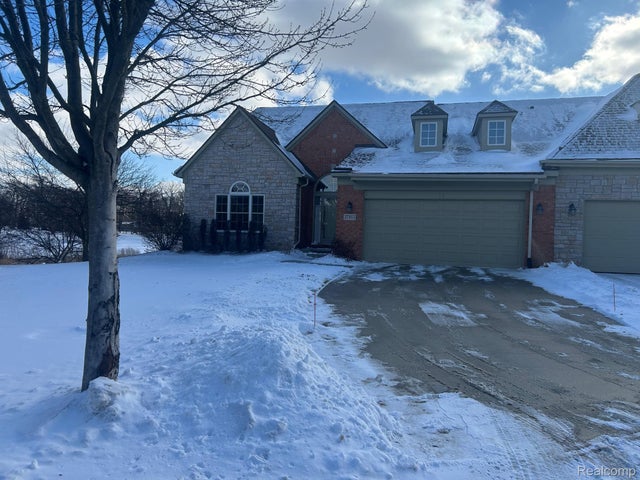 37165 Berkleigh Court, Farmington Hills city