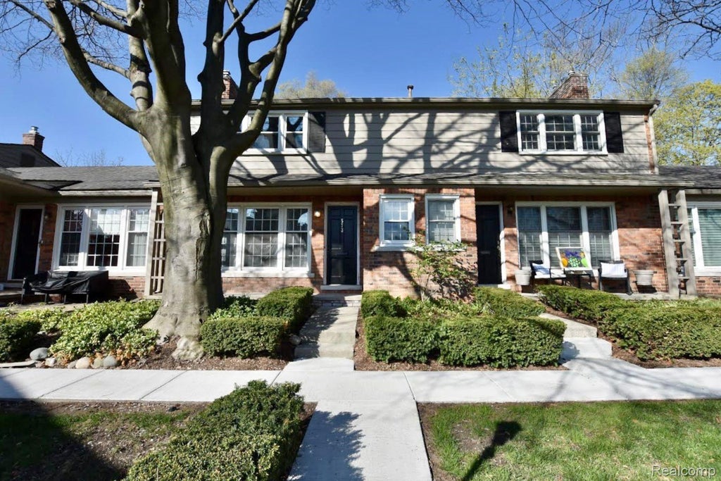 573 N Old Woodward Ave, Birmingham city