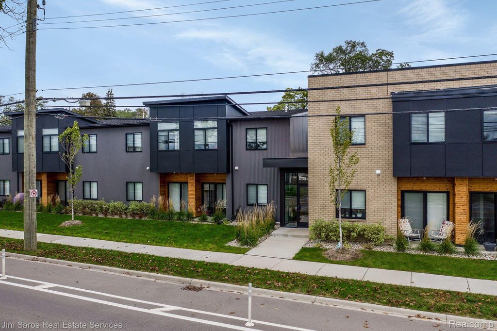 1201 Woodward Heights #6 Ada, Ferndale city
