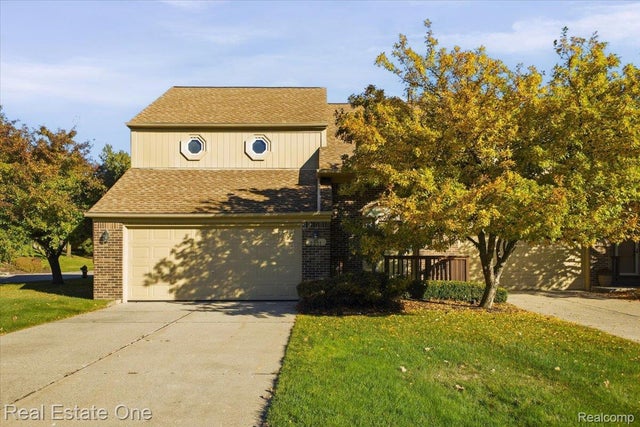 2251 Crystal Drive, Rochester Hills city