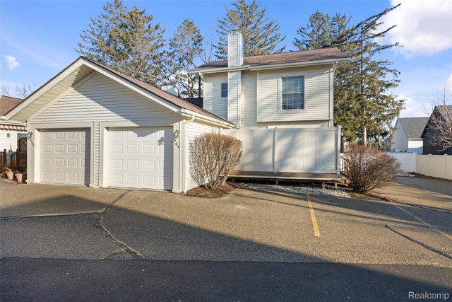 304 Ann Arbor Trail Ct, Plymouth city