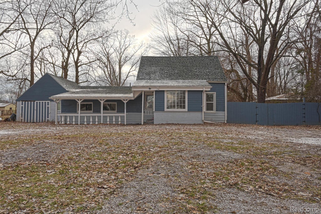 20500 Mckishnie Street, Clinton charter township