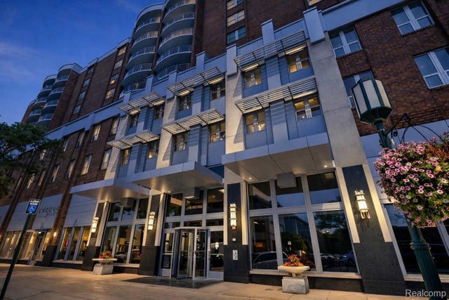 411 S Old Woodward Avenue Unit 925, Birmingham city