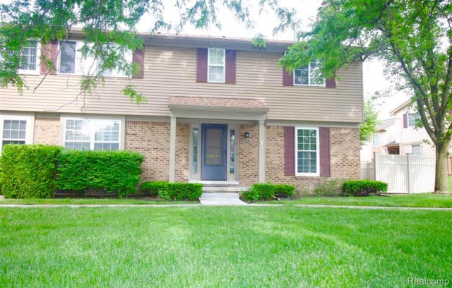 21141 E Glen Haven Circle, Novi city