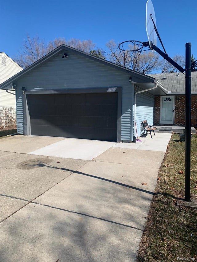 3426 Auburn Drive, Troy city