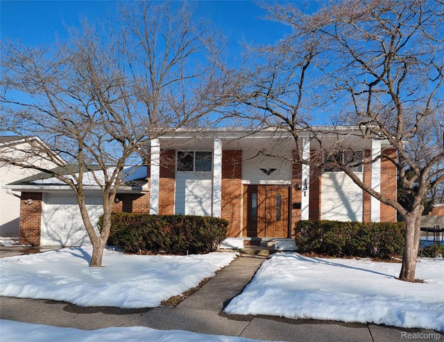 131 S Christine, Westland city