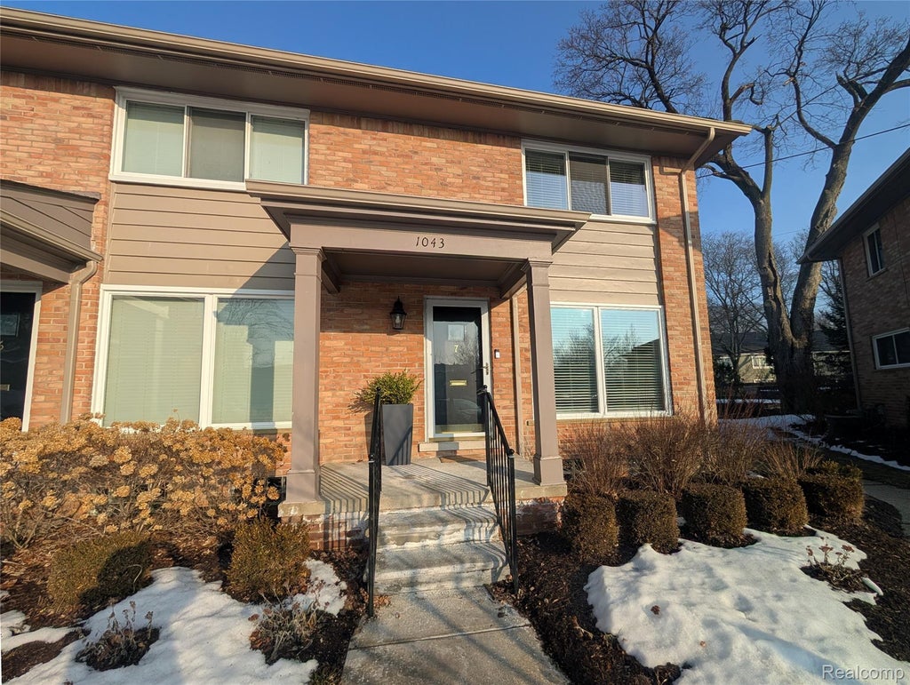 1043 N Old Woodward Avenue 7, Birmingham city