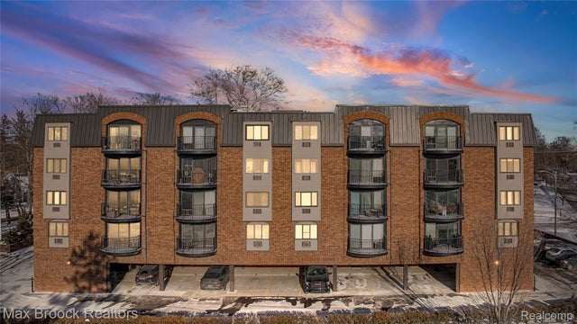 35300 Woodward Avenue 406, Birmingham city