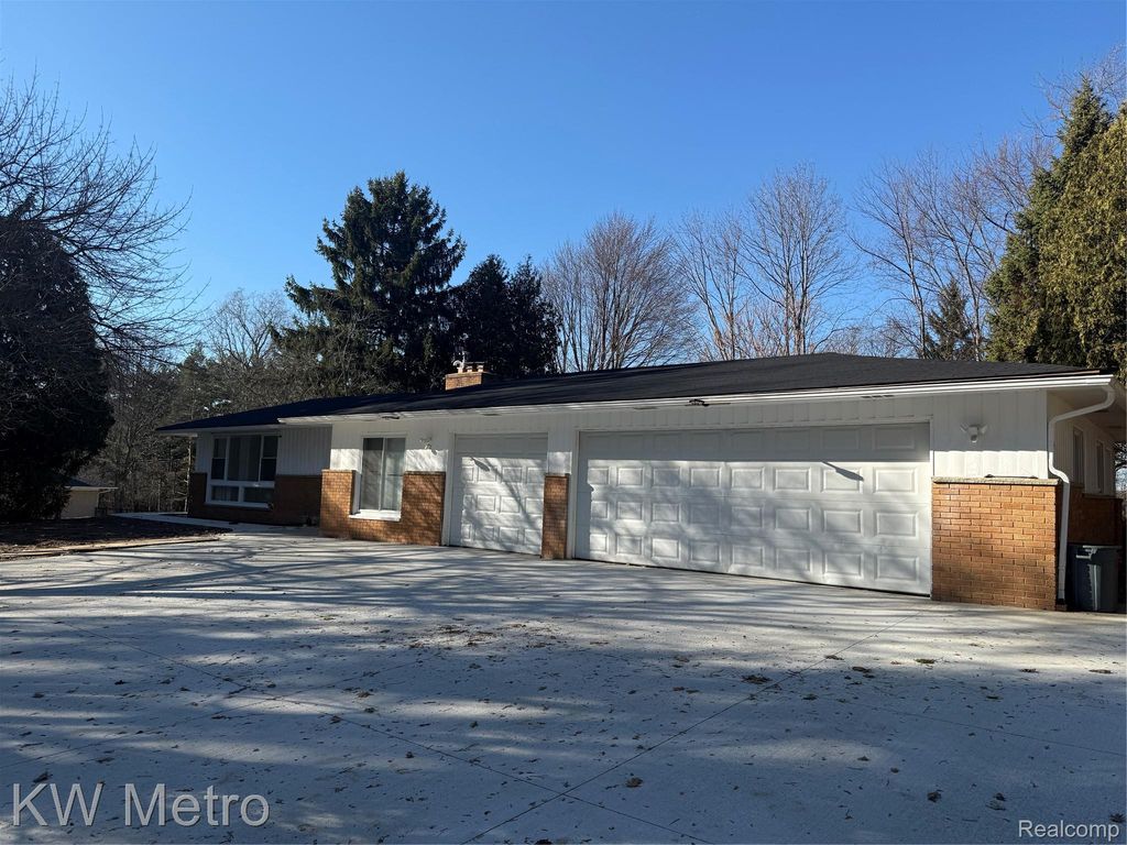 1440 W Square Lake Road, Bloomfield Hills city
