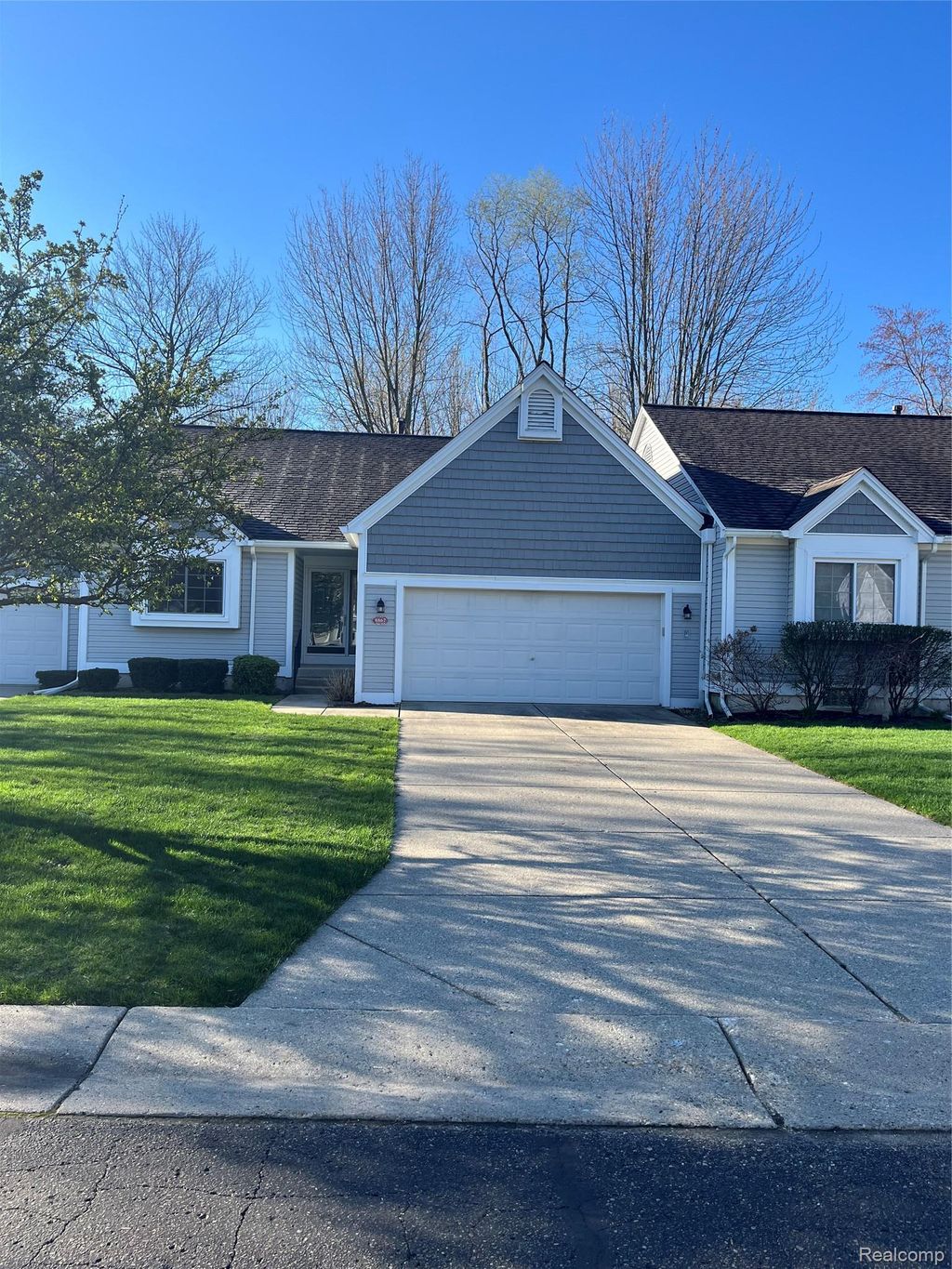 6768 Tanglewood, Waterford