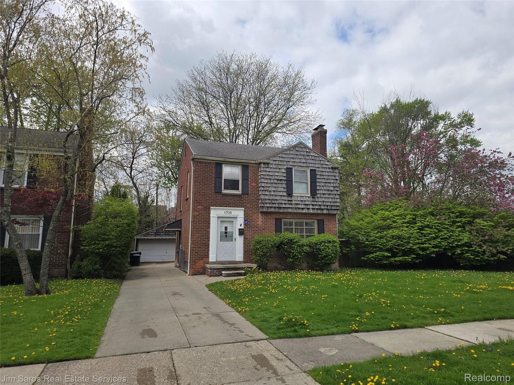 1705 Bournemouth Road, Grosse Pointe Woods