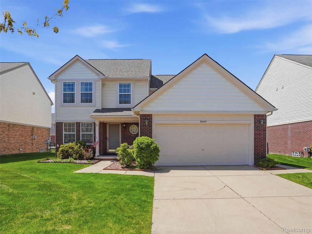 38257 Plumhollow Drive, Sterling Heights city