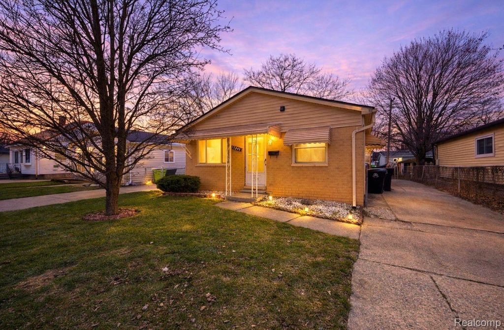 17245 Ivanhoe Street, Roseville city