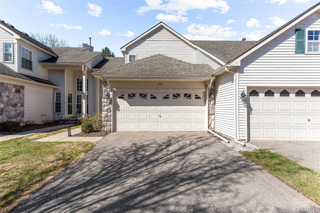 1033 Calpernia, Wixom