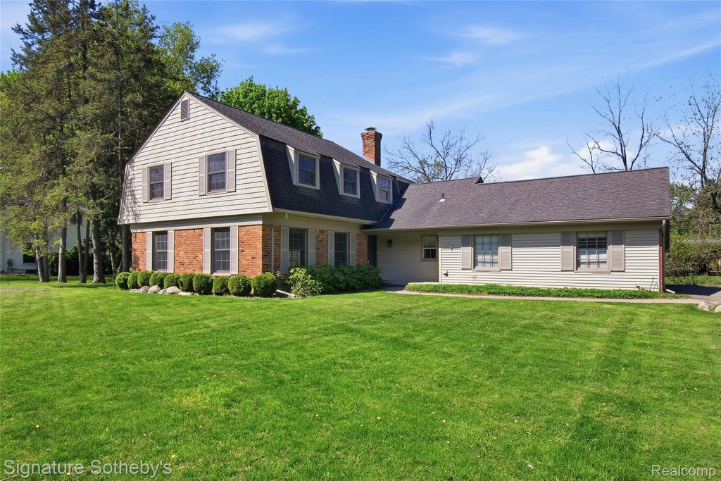4576 Wagon Wheel Drive, Bloomfield charter township