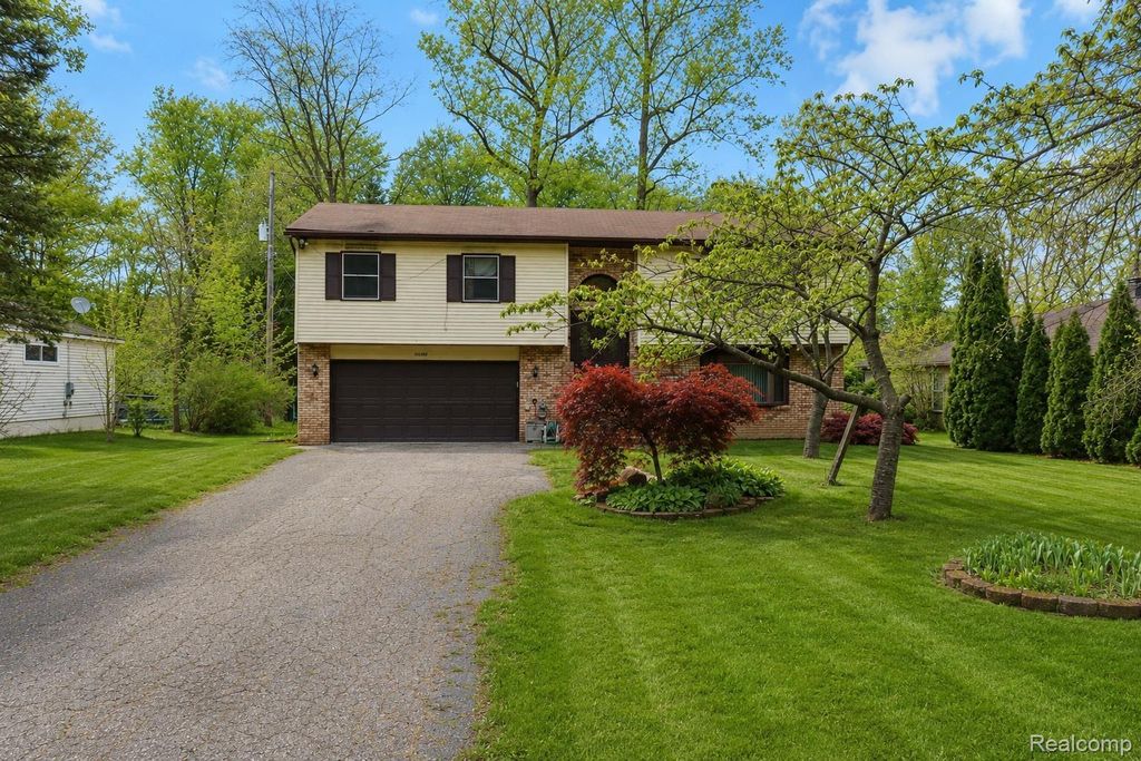 21428 Lundy Drive, Farmington Hills city
