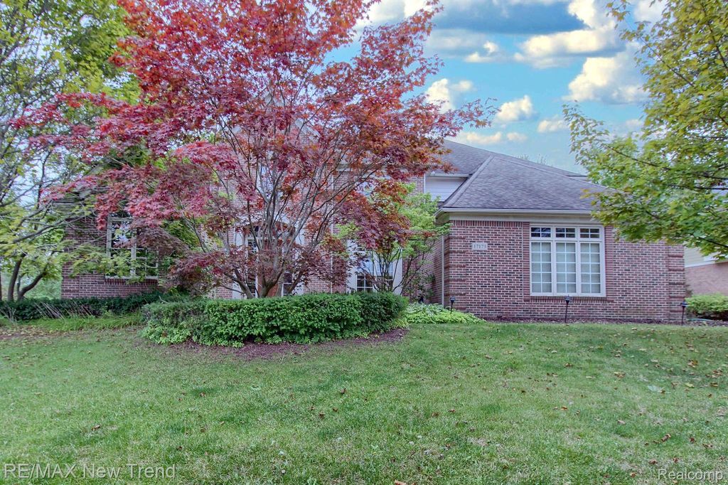 17173 Willow Ridge Court, Northville township