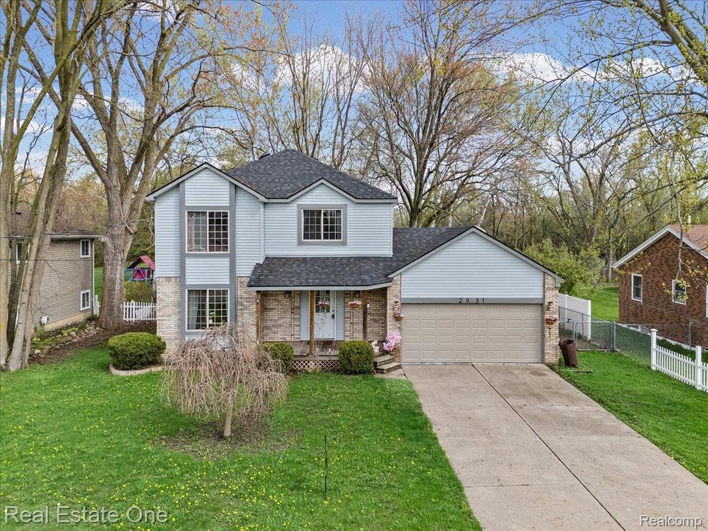 2931 Wisconsin Road, Troy city
