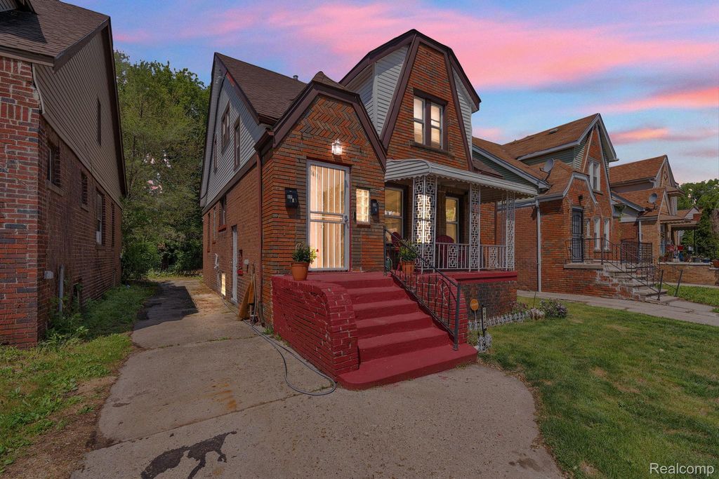 16147 Snowden Street, Detroit city
