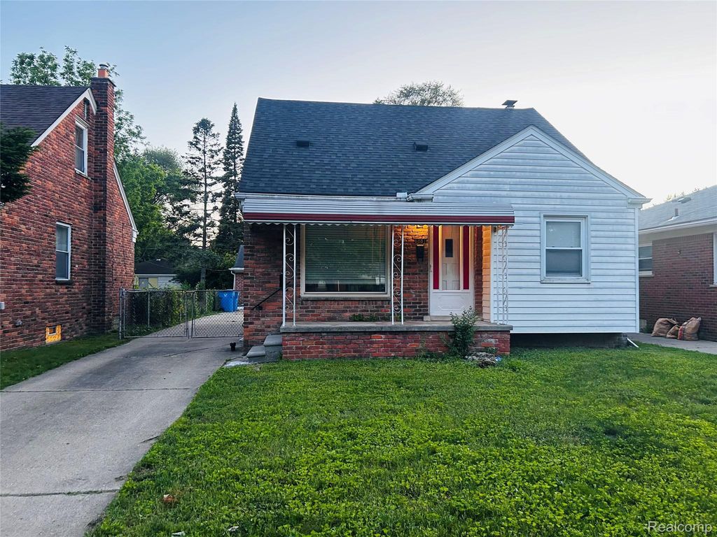 6881 N Vernon Street, Dearborn Heights city