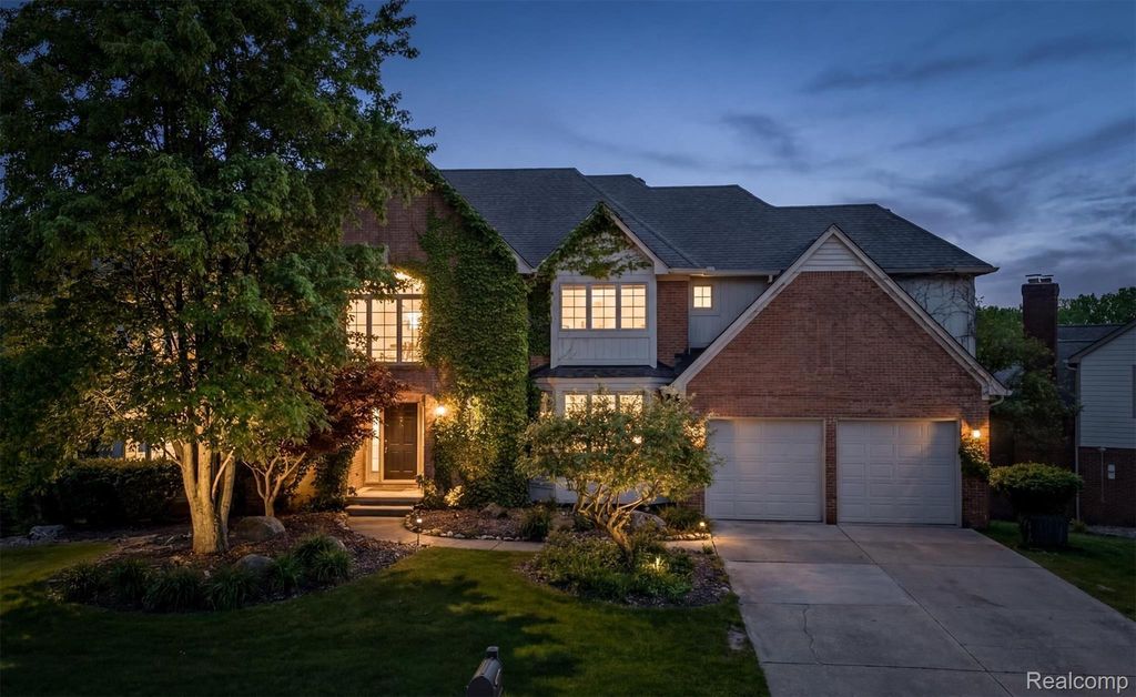 2962 Pheasant Ring Drive, Rochester Hills city