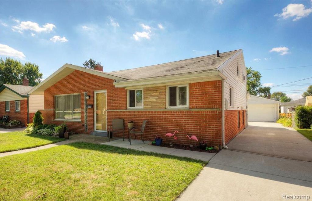 1322 Elliott Avenue, Madison Heights city