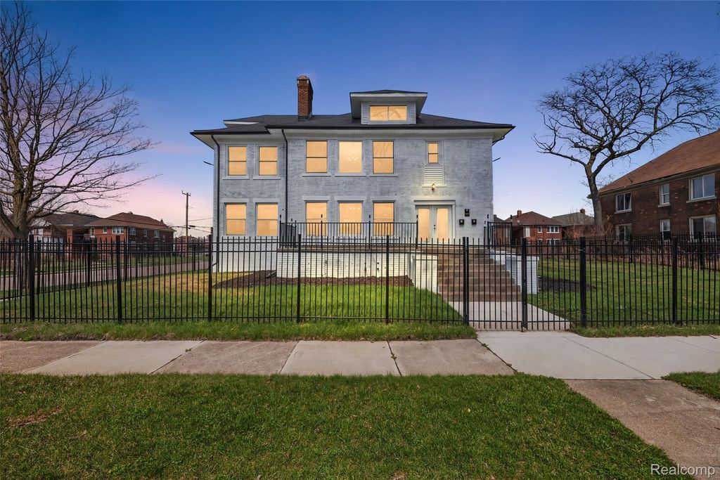 2080 Gladstone, Unit 1 Street, Detroit city