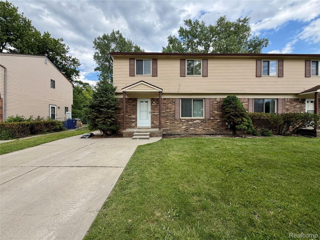 1746 Brookline Street, Canton charter township