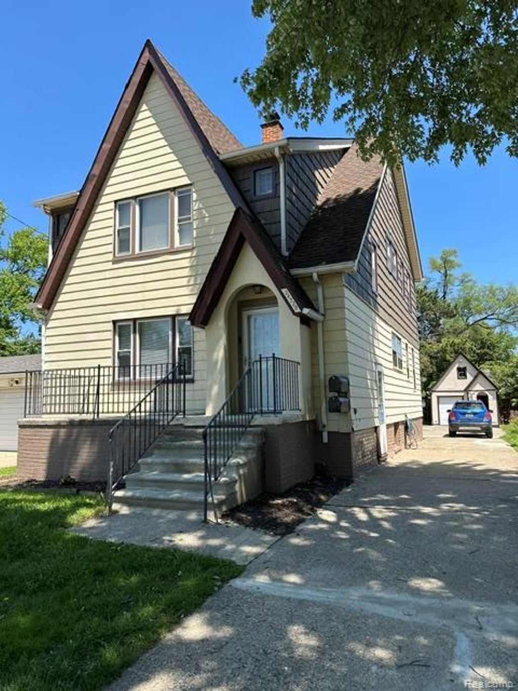 24320 Flower Ave, Eastpointe city