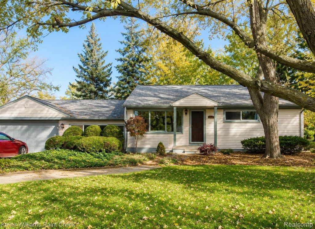 1886 Ruby Avenue, Rochester Hills city