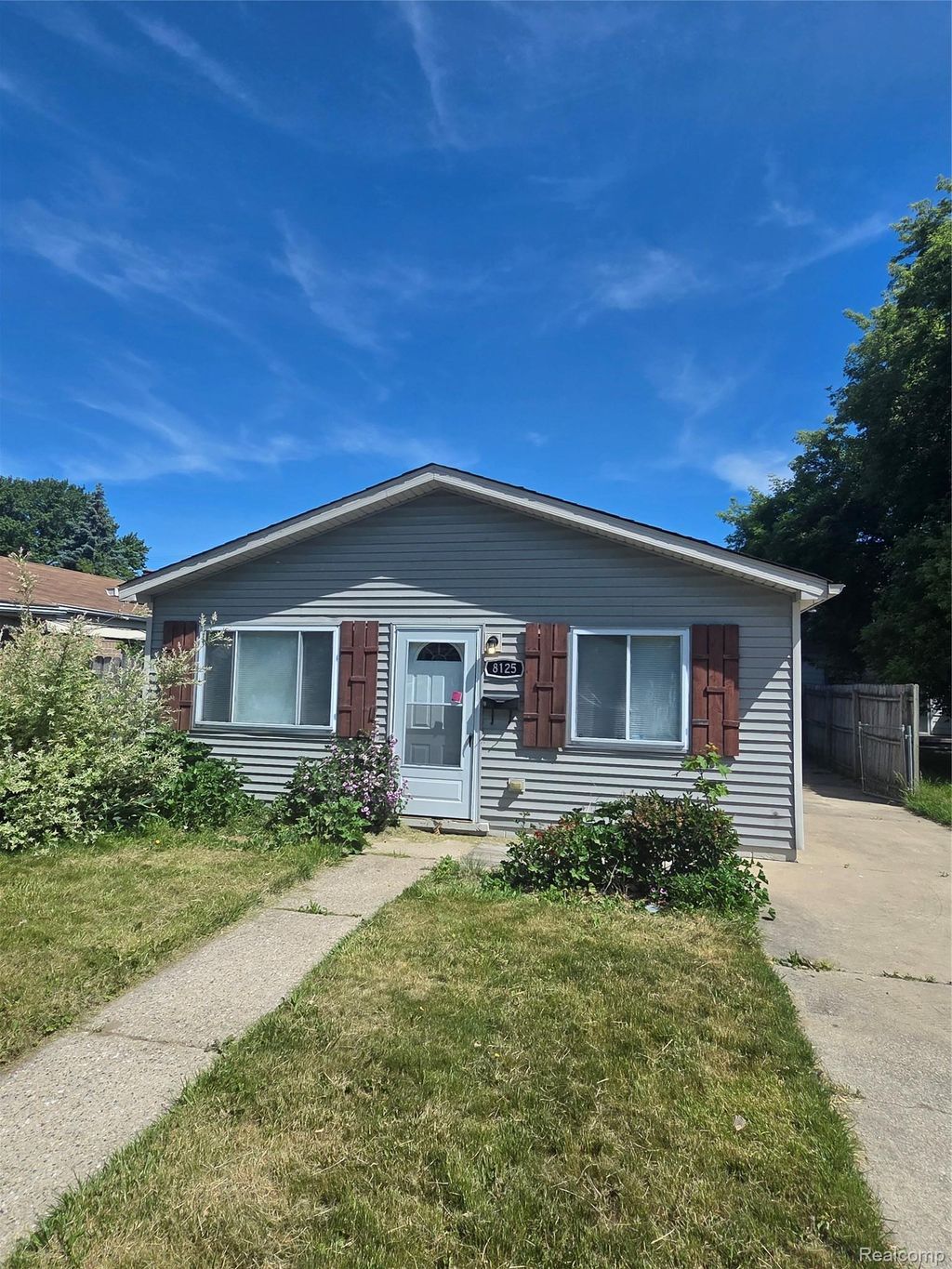 8125 Timken Avenue, Warren city