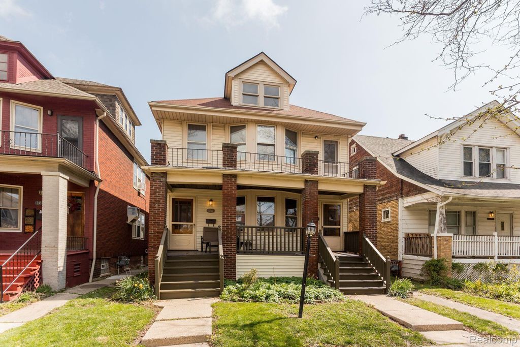 1042 Wayburn Street, Grosse Pointe Park city
