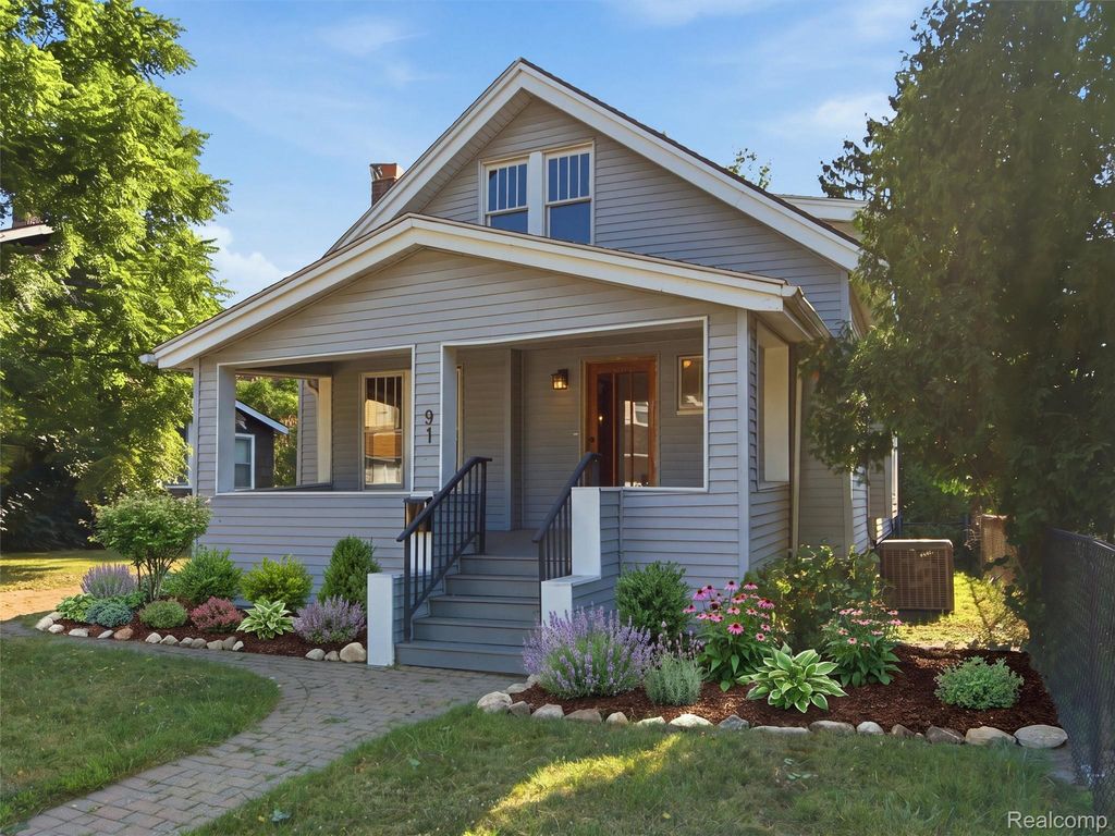 91 Oneida Street, Pontiac city