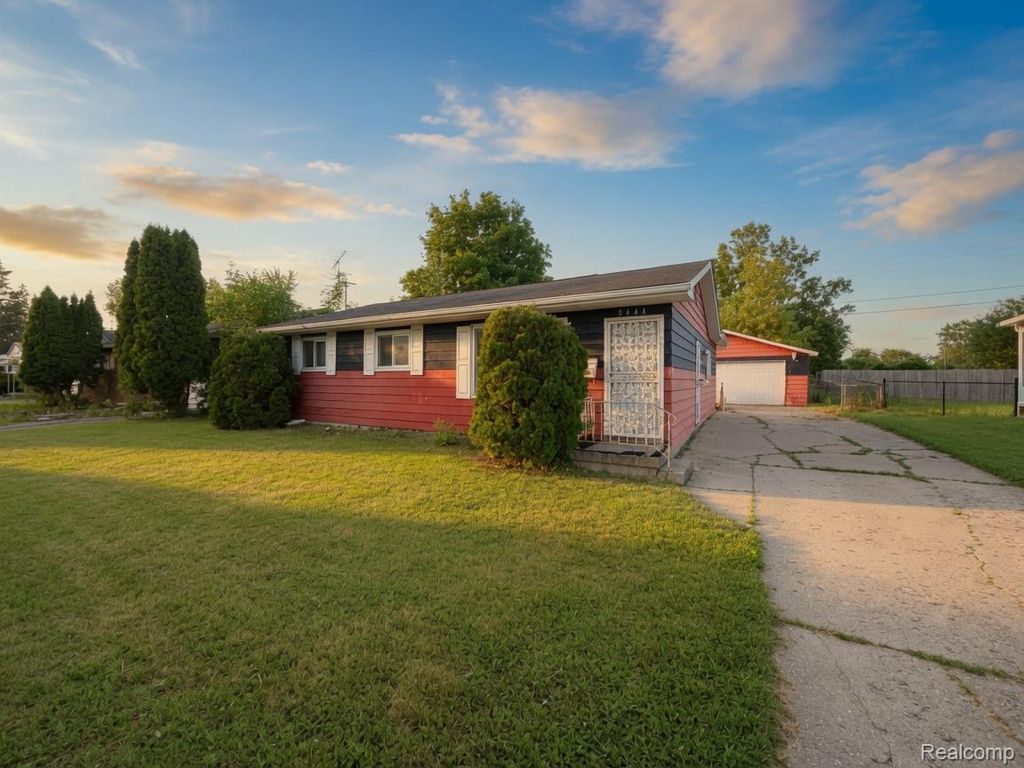 5444 Mendel Berger Drive, Mt. Morris township