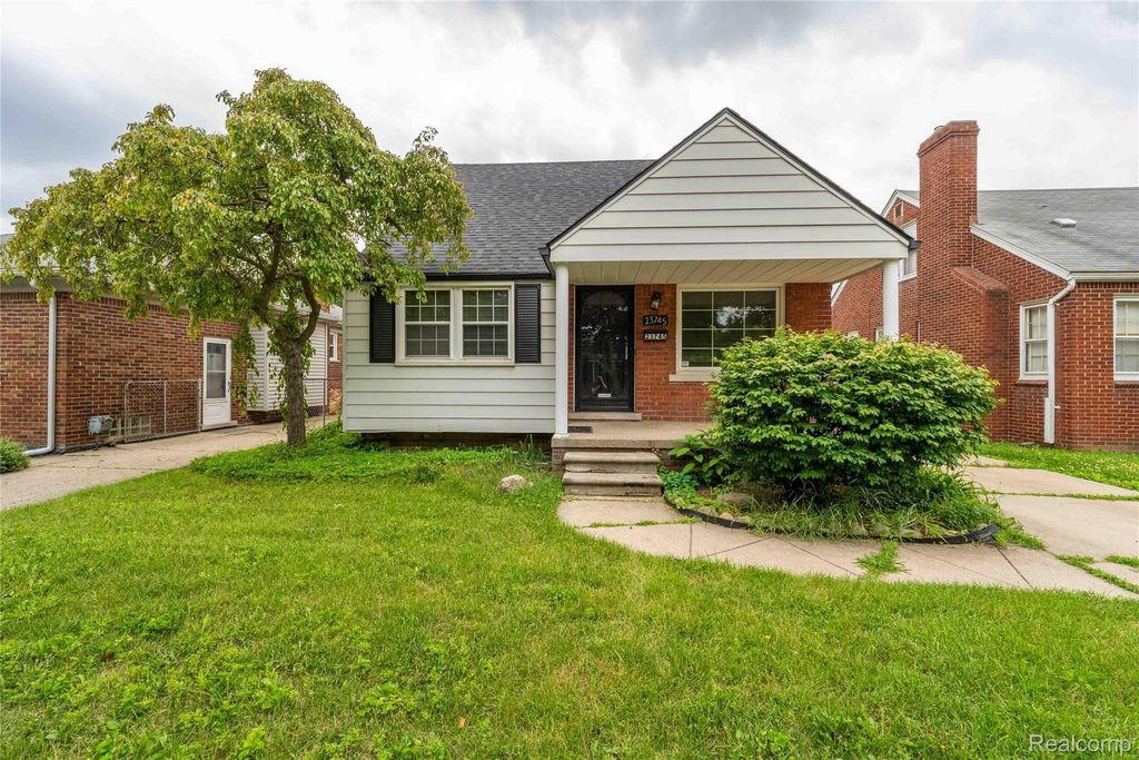 23745 Oak Street, Dearborn city