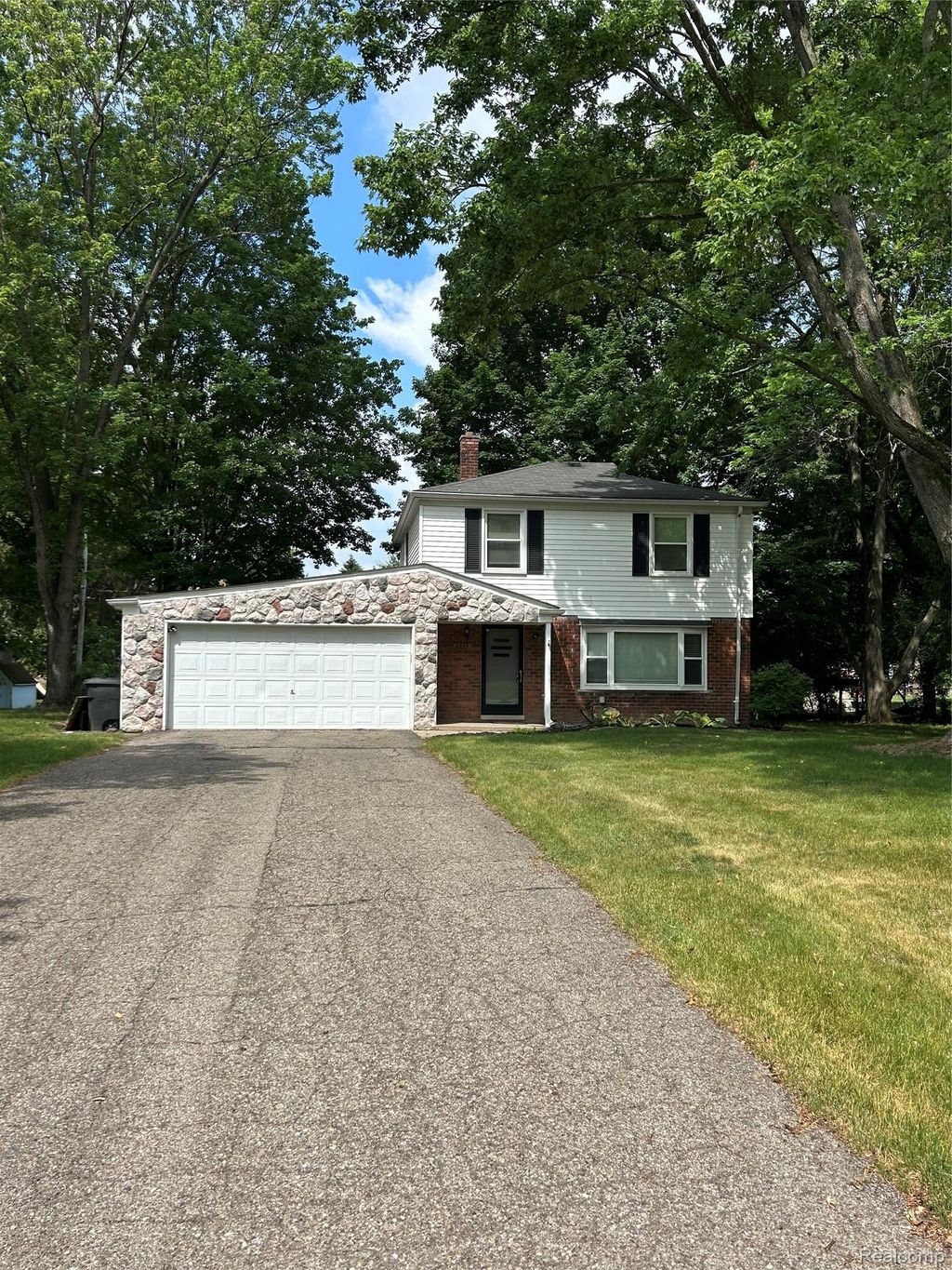 3364 Elder Road, West Bloomfield charter township