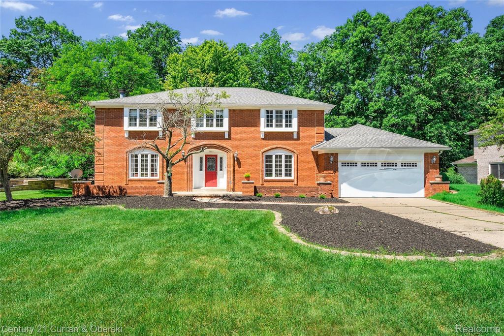 5994 Glen Eagles Drive, West Bloomfield charter township