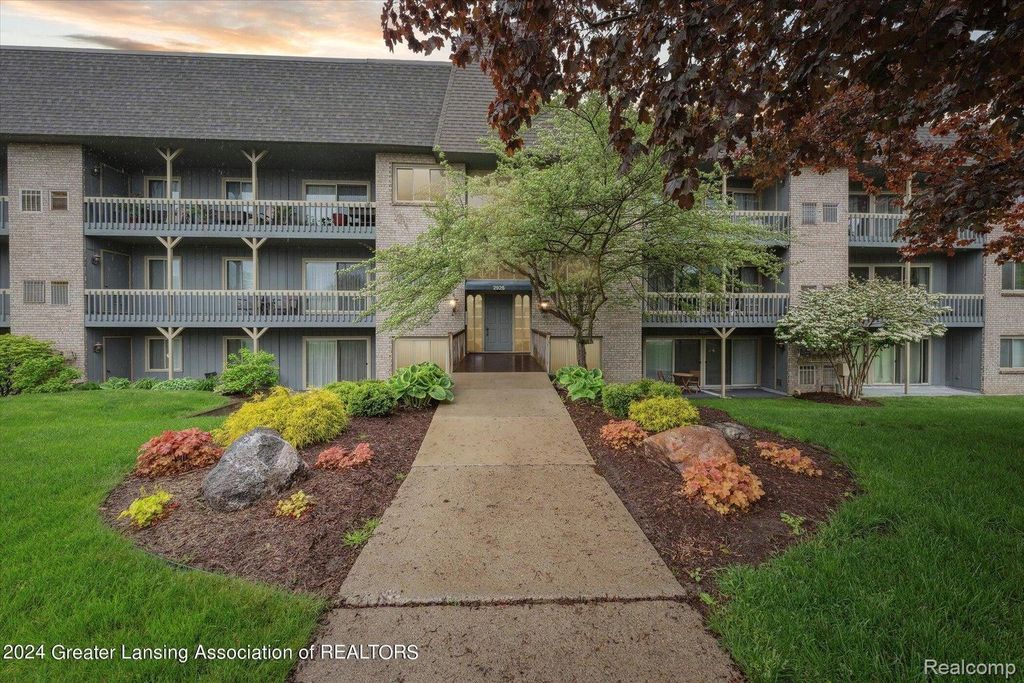 2926 Mount Hope Road, Okemos