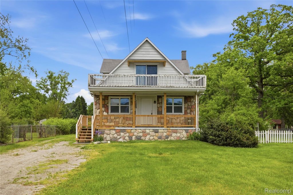 23060 Bernard Street Upper Unit, Taylor