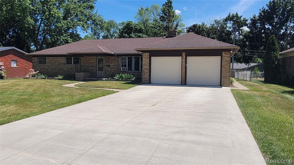 45502 Klingkammer Street, Utica city