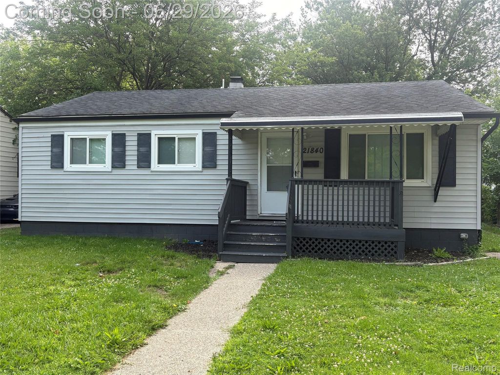 21840 Weller Avenue, Warren city